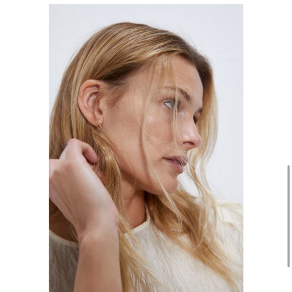 Zara Voluminous Flounce Mini Dress in Ivory. Size Small. - Picture 6 of 12